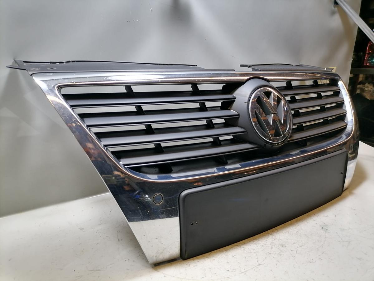 VW Passat 3C original K&uuml;hlergrill f&uuml;r Fahrzeuge mit Parkhilfe PDC Bj.2009